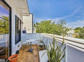 906 8TH Street NE, Washington DC 20002