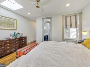 906 8TH Street NE, Washington DC 20002