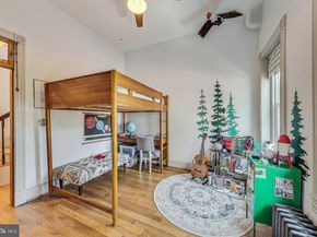 906 8TH Street NE, Washington DC 20002