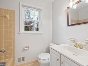 6 Kirkwall Court, Potomac MD 20854