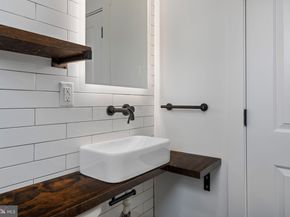 619 E Thompson Street, Philadelphia PA 19125