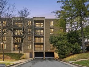 803 N Howard Street 152, Alexandria VA 22304