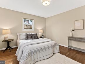 905 N Mckinley Road, Arlington VA 22205