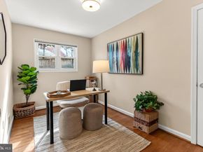 905 N Mckinley Road, Arlington VA 22205