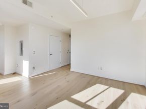 910 M Street NW 1022, Washington DC 20001