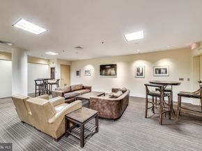 910 M Street NW 1022, Washington DC 20001