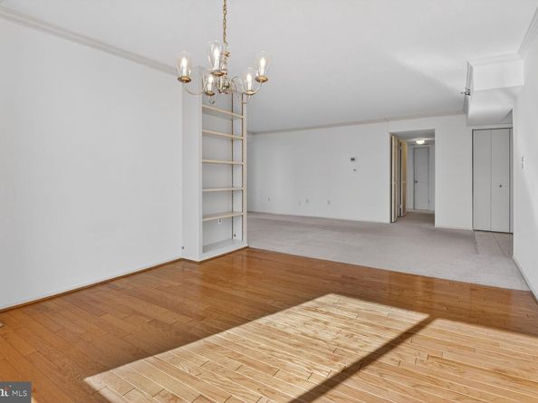 1808 Old Meadow Road 1105, Mclean VA 22102