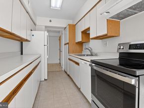 1808 Old Meadow Road 1105, Mclean VA 22102