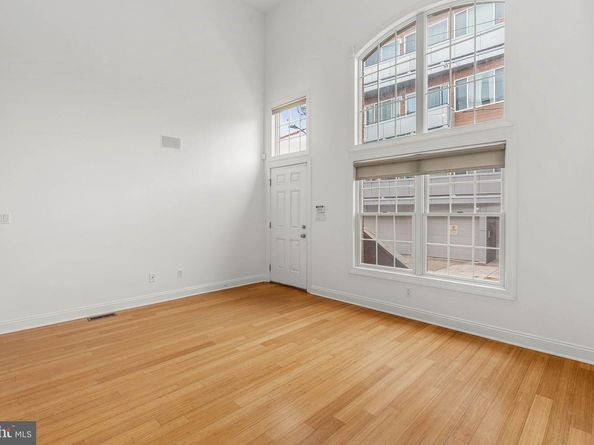 1004 N Bodine Street, Philadelphia PA 19123