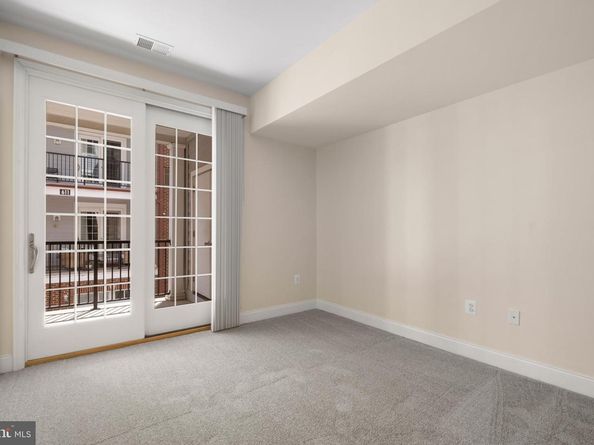 201 Commodore Court, Philadelphia PA 19146