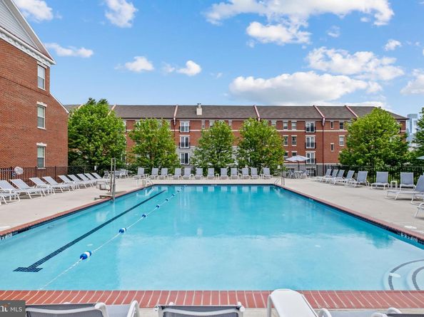 201 Commodore Court, Philadelphia PA 19146