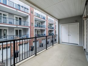 201 Commodore Court, Philadelphia PA 19146