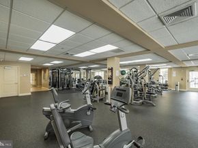 201 Commodore Court, Philadelphia PA 19146