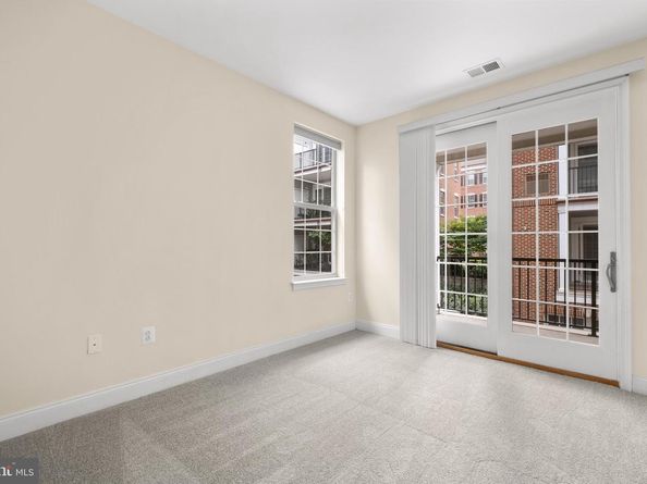 201 Commodore Court, Philadelphia PA 19146