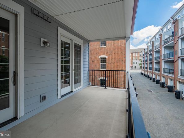 201 Commodore Court, Philadelphia PA 19146