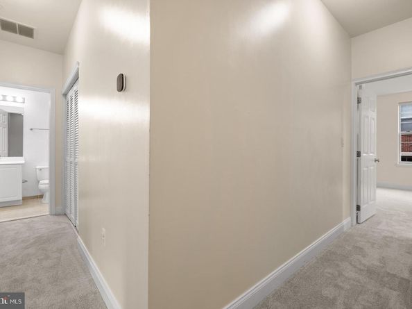 201 Commodore Court, Philadelphia PA 19146