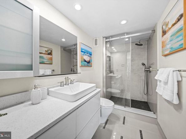 3001 Veazey Terrace NW 710, Washington DC 20008