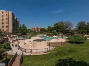 309 Yoakum Parkway 306, Alexandria VA 22304