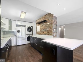 309 Yoakum Parkway 306, Alexandria VA 22304