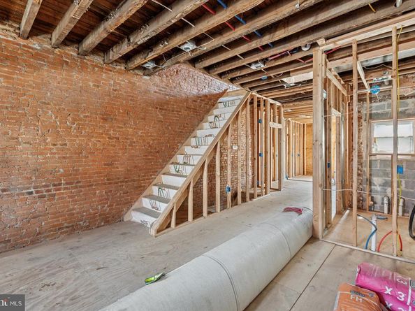 2417 N 4TH Street, Philadelphia PA 19133