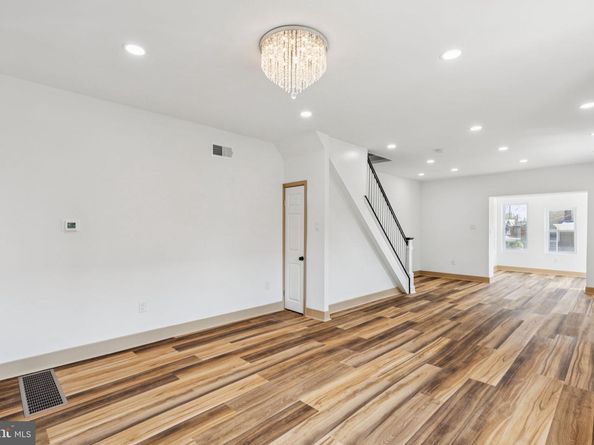 5337 W Columbia Avenue, Philadelphia PA 19131