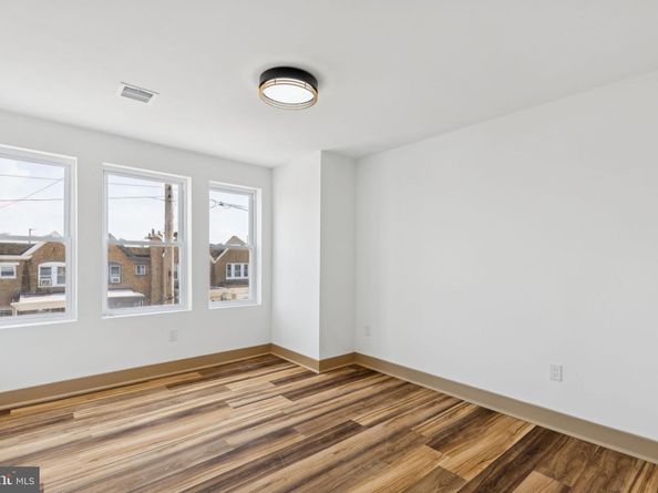5337 W Columbia Avenue, Philadelphia PA 19131
