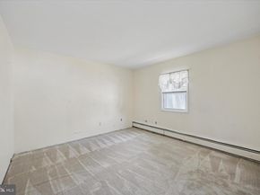 9202 Treaty Road, Philadelphia PA 19114