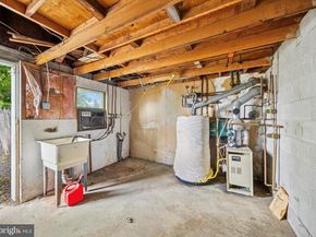 9202 Treaty Road, Philadelphia PA 19114