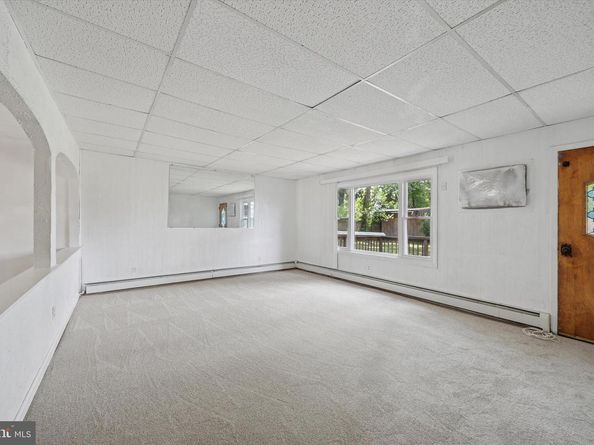 9202 Treaty Road, Philadelphia PA 19114