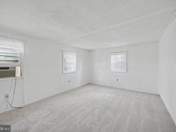 9202 Treaty Road, Philadelphia PA 19114