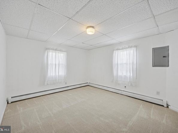 9202 Treaty Road, Philadelphia PA 19114