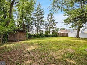 9202 Treaty Road, Philadelphia PA 19114