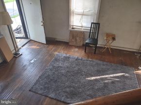 325 W Manheim Street, Philadelphia PA 19144