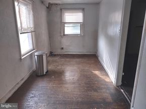 325 W Manheim Street, Philadelphia PA 19144