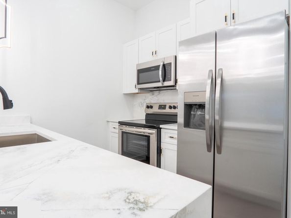 3861 Fairmount Avenue, Philadelphia PA 19104