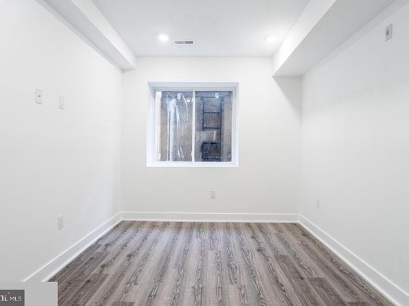3861 Fairmount Avenue, Philadelphia PA 19104