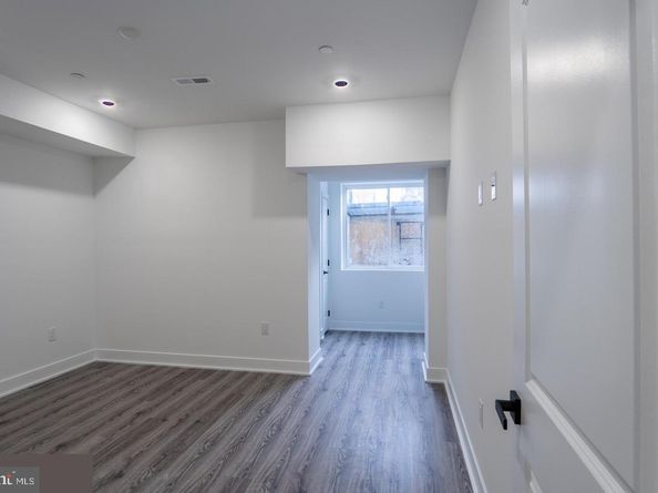 3861 Fairmount Avenue, Philadelphia PA 19104