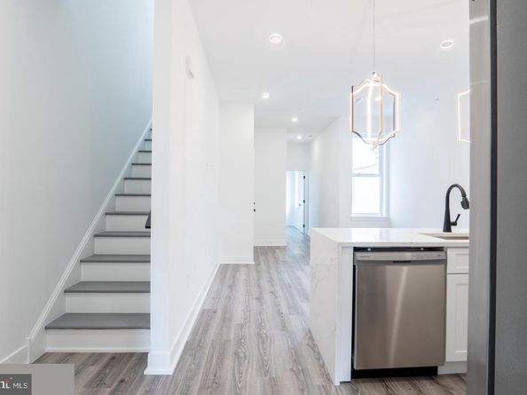 3861 Fairmount Avenue, Philadelphia PA 19104