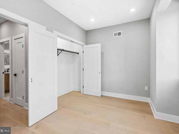717 Mercy Street, Philadelphia PA 19148