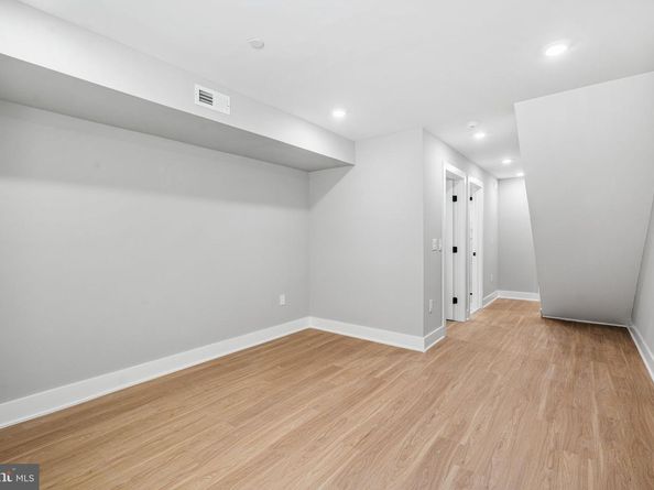 717 Mercy Street, Philadelphia PA 19148