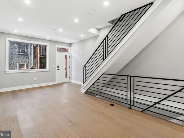 717 Mercy Street, Philadelphia PA 19148