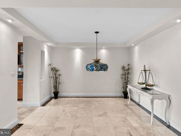 1800 Old Meadow Road 1512  1513, Mclean VA 22102