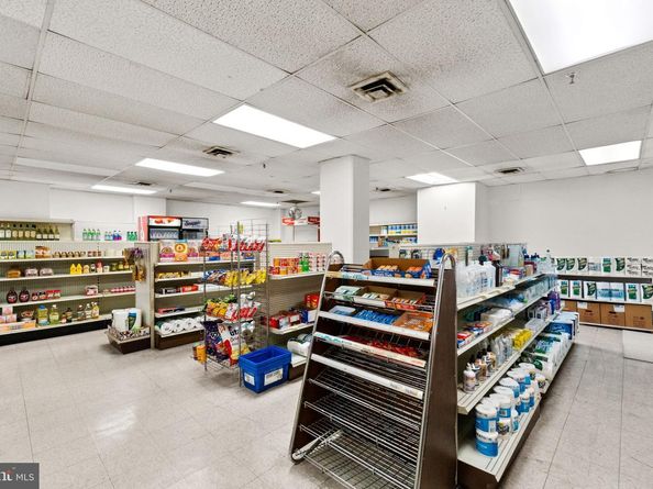 1800 Old Meadow Road 1512  1513, Mclean VA 22102