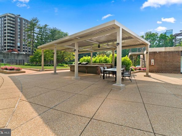 1800 Old Meadow Road 1512  1513, Mclean VA 22102