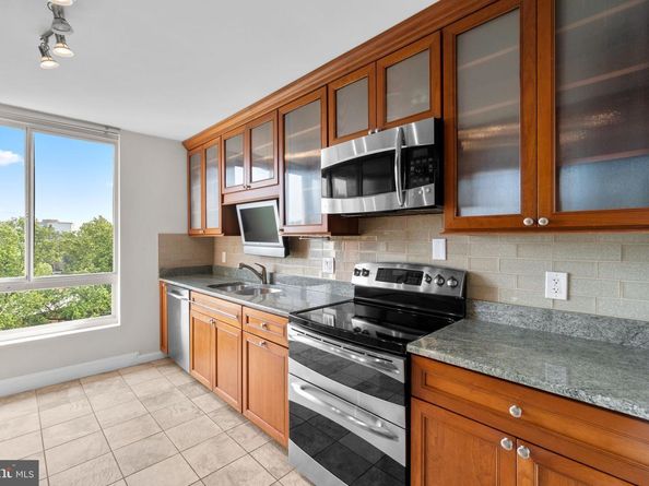 1800 Old Meadow Road 1512  1513, Mclean VA 22102