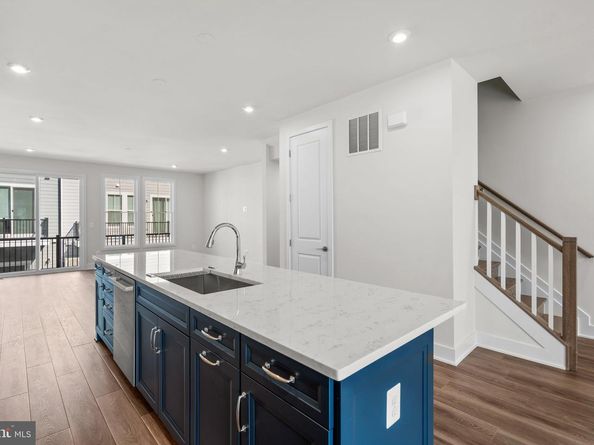 13928 Aviation Place, Herndon VA 20171