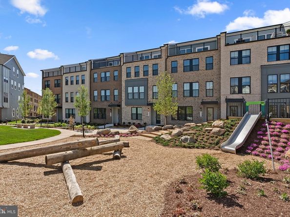 13928 Aviation Place, Herndon VA 20171