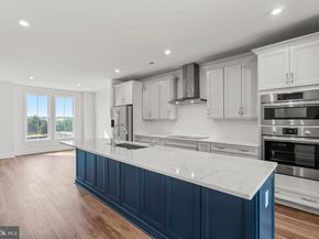 13928 Aviation Place, Herndon VA 20171