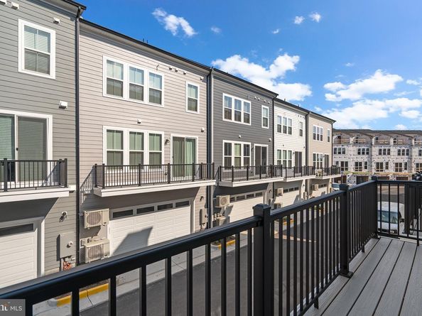 13928 Aviation Place, Herndon VA 20171