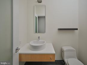 210 W Washington Square 12NW, Philadelphia PA 19106